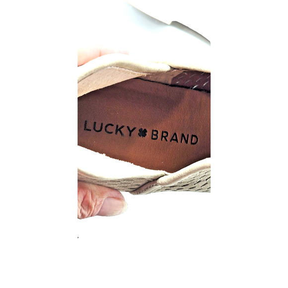 Lucky Brand Baley Ankle Bootie Size 7.5 M Tan Suede Perforated Texture Pull On - Picture 9 of 9